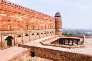 From Jaipur: Taj Sunrise Tour with Fatehpur Sikri & Abhaneri