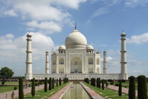 Jaipurista: Jaipurissa: Samana päivänä Agra Tour yksityisellä kuljetuksella
