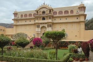 Från Jaipur: Samma dag Samode Village & Palace Tour