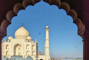 From Jaipur: Taj Mahal Same Day Guided Tour by Car