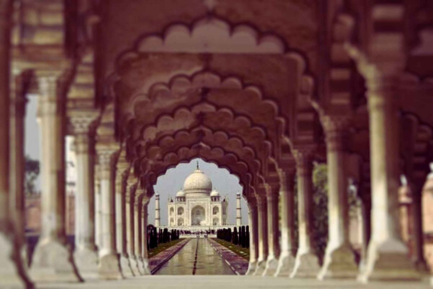 Jaipurista: Taj Mahal, Agra Fort, Baby Taj Päiväretki autolla