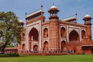 From Jaipur: Taj Mahal, Agra Fort, Baby Taj Day Trip by Car