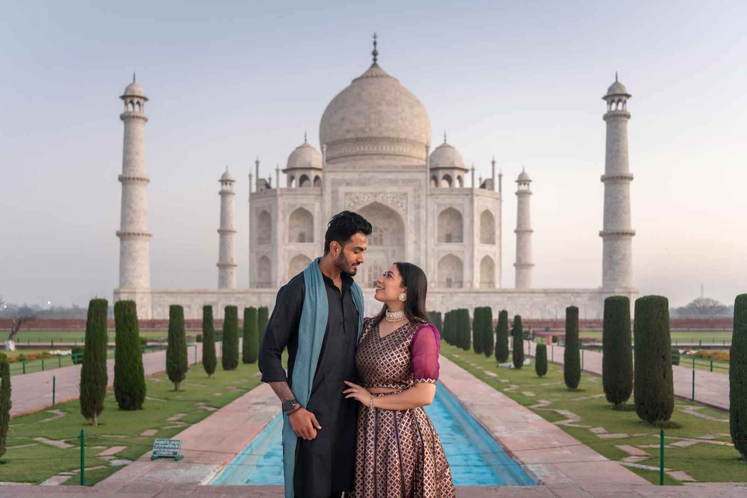 Jaipurista: Taj Mahalin ja Agran linnoituksen retki lounaalla