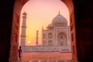 From Jaipur: Taj Mahal Sunrise Tour from Jaipur