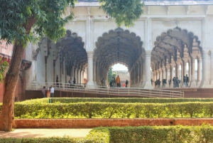 De Mumbai: viagem privada guiada ao Taj Mahal com pernoite
