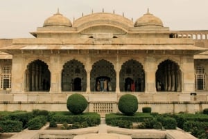 From Delhi: Private Jaipur Day Trip with Driver & Guide