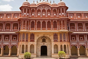 Jaipur: Dagsutflykt med bil och guide
