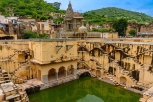 Jaipur: Dagsutflykt med bil och guide