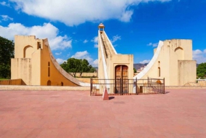 Jaipur: Dagsutflykt med bil och guide