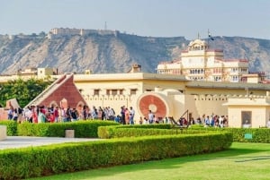 Fra New Delhi: Privat dagstur til Jaipur med billetter til monumenter