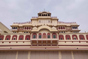 Von Neu-Delhi: Eintägige Stadtrundfahrt durch Jaipur mit dem Superschnellzug