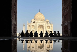 From New Delhi: Sunrise tour of Taj Mahal with Jaipur drop.