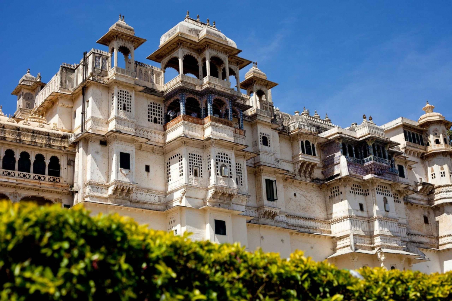 From Udaipur: Private Udaipur City of Lakes Sightseeing Tour