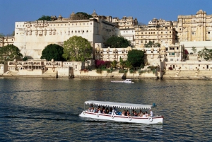 From Udaipur: Private Udaipur City of Lakes Sightseeing Tour