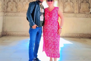 ゴールデン・トライアングル・ツアーとバラナシのスピリチュアルな旅（7日間/6泊）をお楽しみください