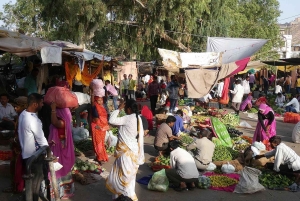 Promenade matinale guidée en E-Rickshaw avec dégustation de mets