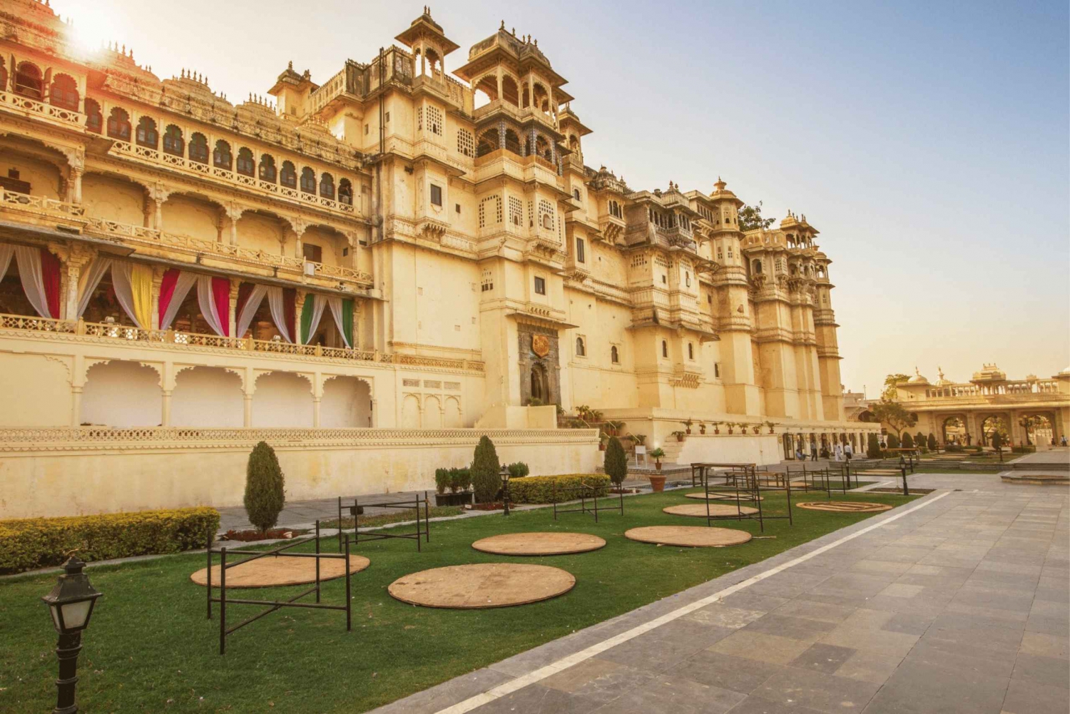 Heritage & Cultural Walk of Udaipur -Guided Walking Tour