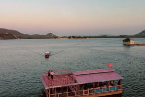 Роскошная водная прогулка, хавели, прогулка по историческим местам и вечерний чай