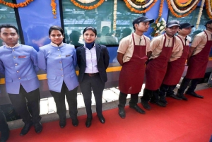 Desde Delhi/Agra: Billete de tren exprés confirmado Delhi - Agra