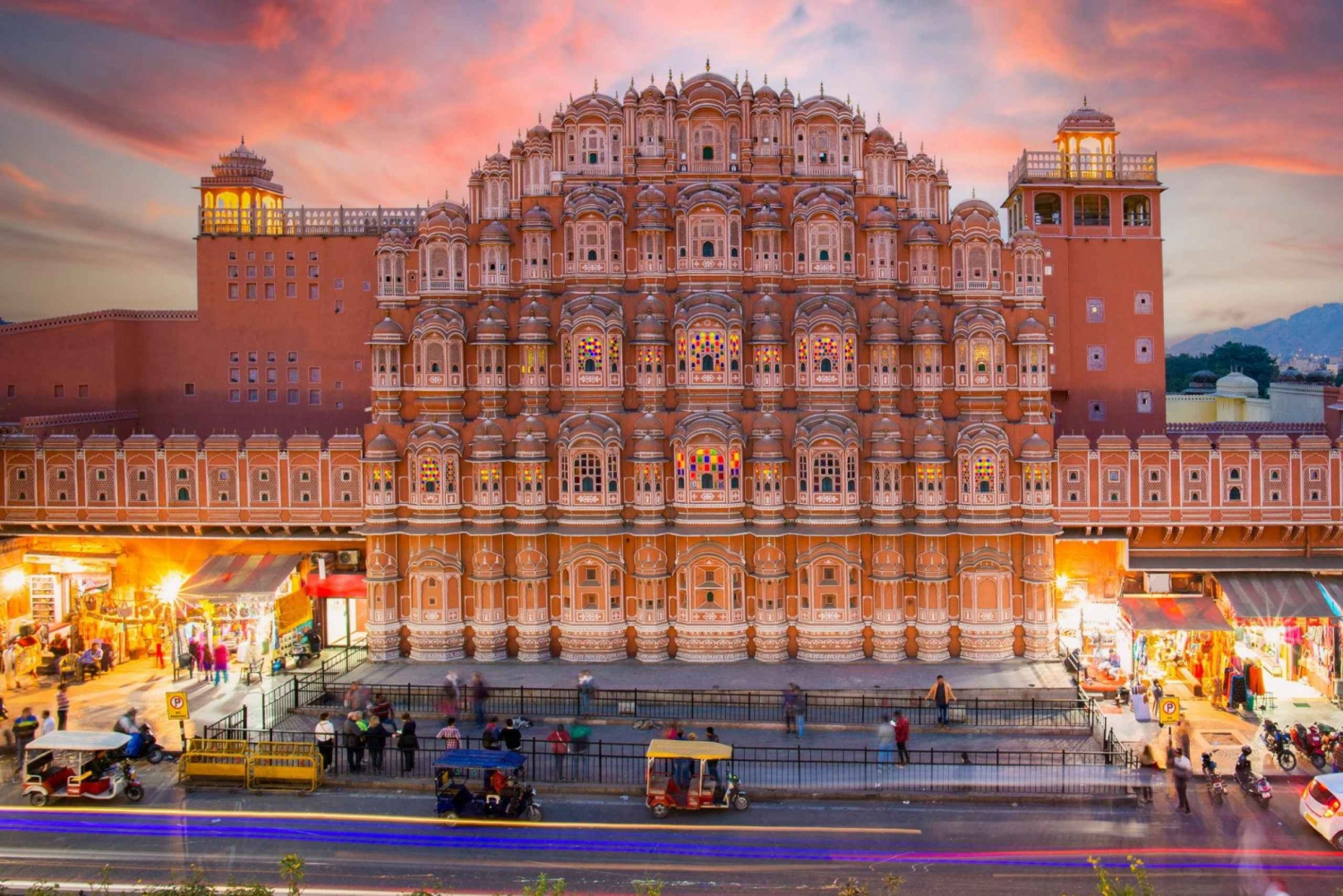 Vanuit Jaipur : 2 daagse stadsrondleiding met gids in de roze stad met 3-sterren hotel