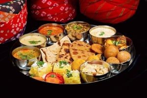 Jaipur: 2-Hour Food and Shopping Tour with a Local Guide