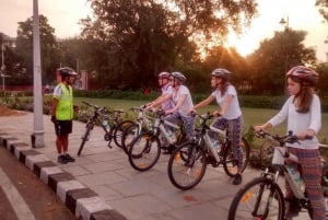 Jaipur: 3-Hour Morning Bike Tour of Jaipur Old City