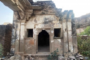 Jaipur: Abhaneri Step Wells & hemsökt Bhangarh dagstur