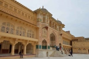 Jaipur: Privat omvisning i Amber Fort, bypalasset og Hawa Mahal