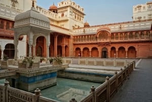 Jaipur & Bikaner: 3-Day Rajput Sightseeing Tour