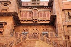 Jaipur & Bikaner: 3-Day Rajput Sightseeing Tour