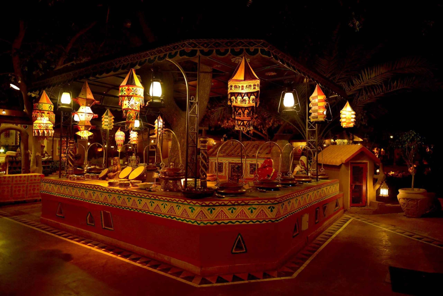 Jaipur: Chokhi Dhani Local Village Experience