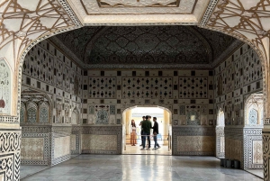 Jaipur: City Pass with Private Car and Guide