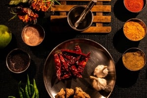 Jaipur: Aula de culinária com família local e serviço de busca