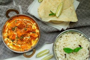 Jaipur: Aula de culinária com família local e serviço de busca