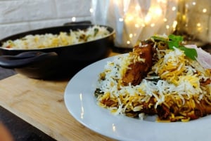 Jaipur: Aula de culinária com família local e serviço de busca