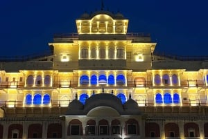 Jaipur: City tour noturno em um jipe aberto