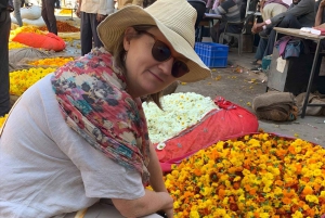 Jaipur: Flower Market, Amber Fort, Monkey Temple & City Tour