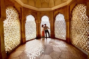 Passeio de um dia por Jaipur: Forte Amber, Palácio da Cidade e guia