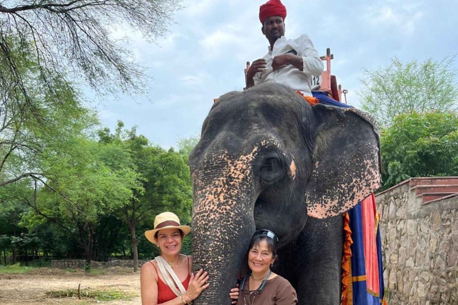 Jaipur: Koko päivän kaupunkikierros Jaipurissa ja kyyti Delhin lentokentälle