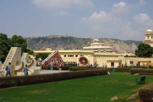 Jaipur: Tour panoramico privato di un giorno intero in tuk-tuk