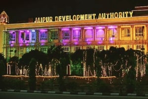 Jaipur: Tour guidato a piedi in serata con un abitante del posto