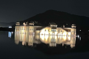 Jaipur: tour notturno guidato con degustazione di cibo opzionale