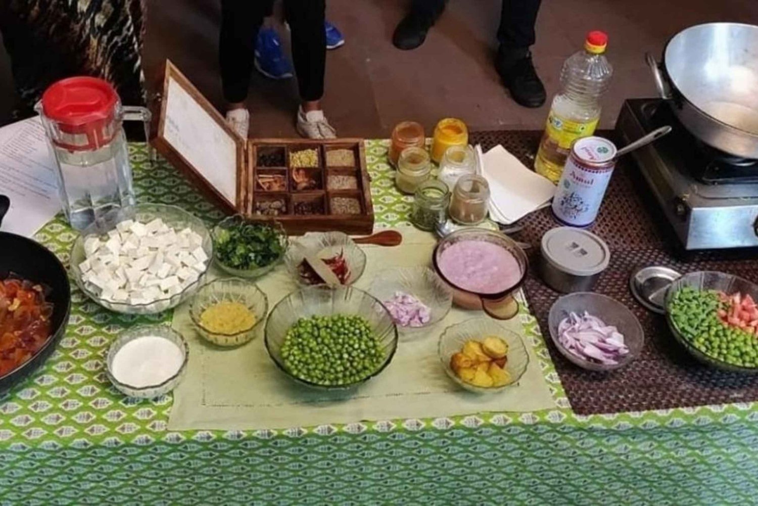 Jaipur Heritage Walking Tour & Cooking Class with a Local