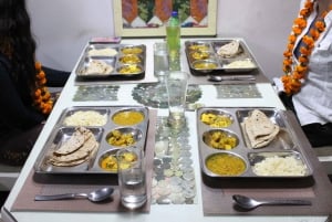 JAIPUR: Indian Interactive Cooking Class with Local Family