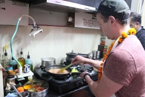 JAIPUR: Indian Interactive Cooking Class with Local Family