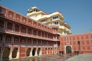 Jaipur: Jantar Mantar & Hawa Mahal Guided Walking Tour