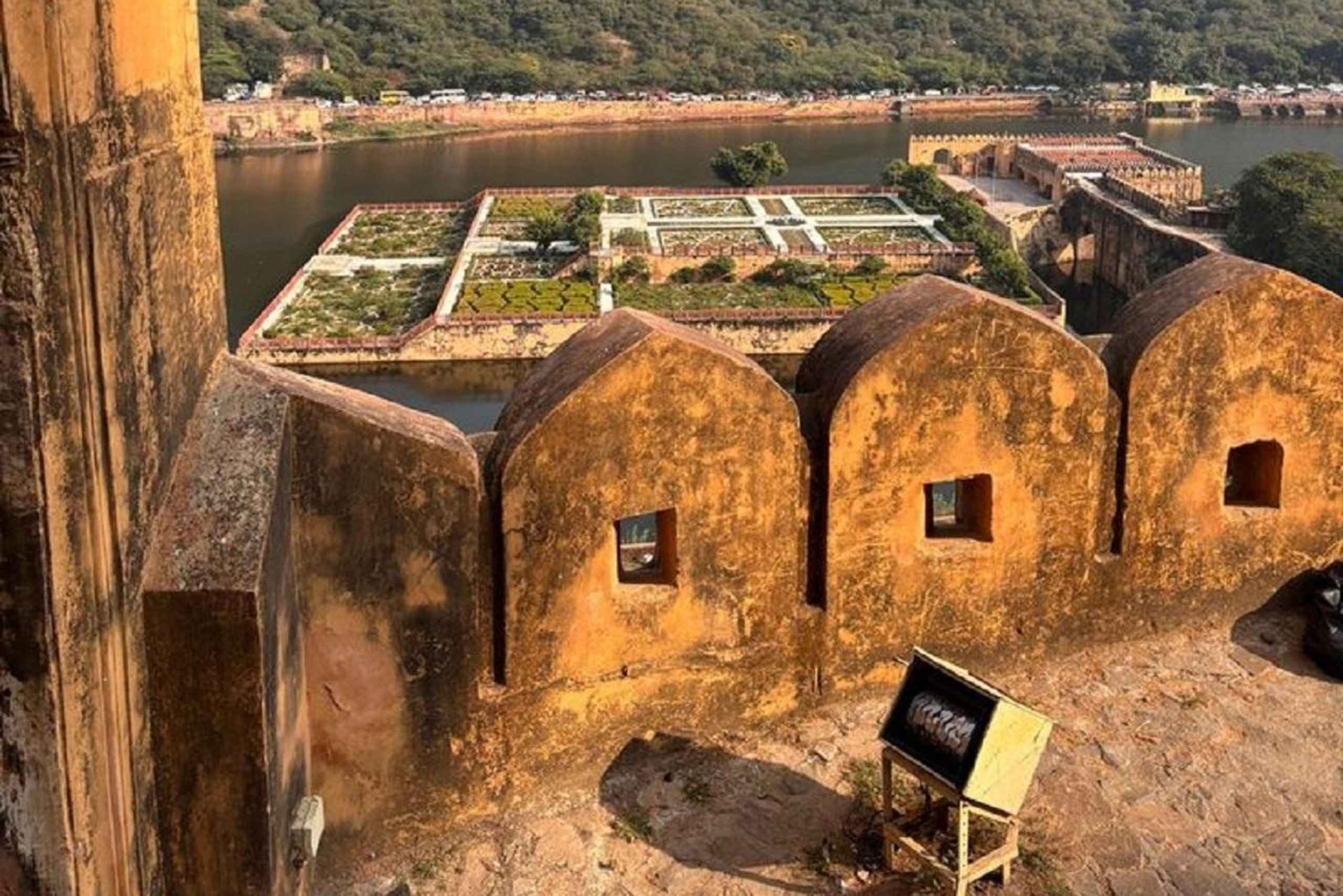 Jaipur jeepsafari: Amber, Jaigarh, Nahargarh Forts Stepwell