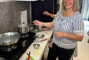 Jaipur: Kitchen is yours Cooking class with Pickup & Drop