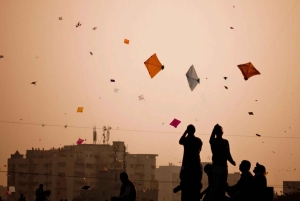 Джайпур: Фестиваль воздушных змеев Макар Санкранти с местной семьей