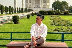 From Jaipur: Taj Mahal & Agra Private Guided Day Tour